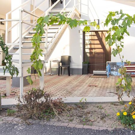 Deli Terasz B Apartman Free Parking, Self-Check-In Anytime ジュール エクステリア 写真