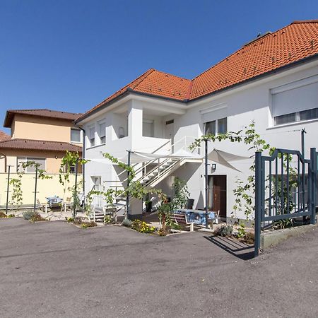 Deli Terasz B Apartman Free Parking, Self-Check-In Anytime ジュール エクステリア 写真
