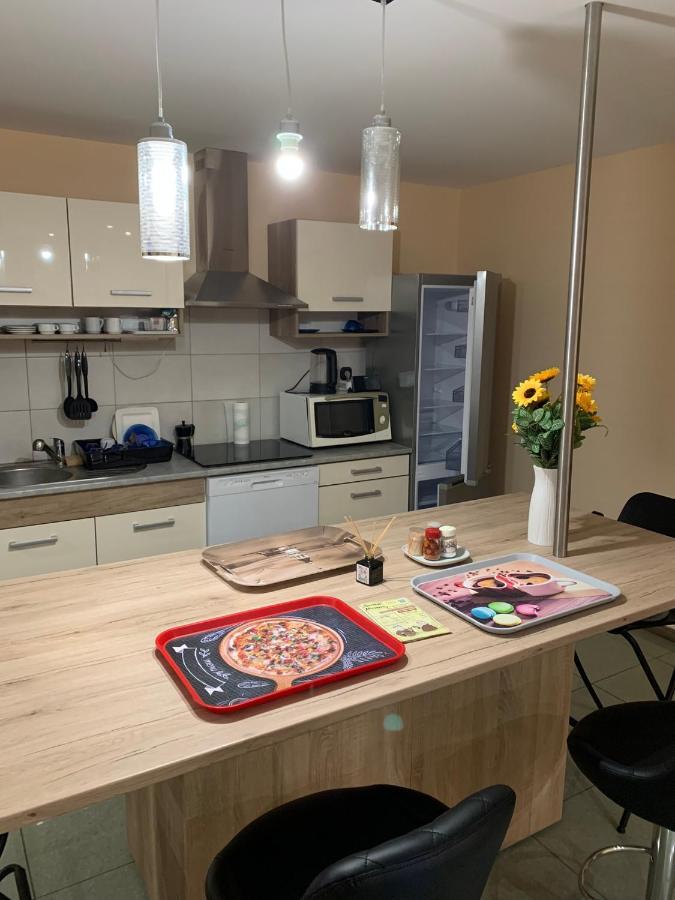 Deli Terasz B Apartman Free Parking, Self-Check-In Anytime ジュール エクステリア 写真