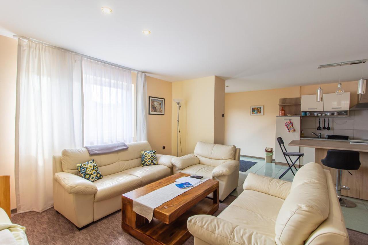Deli Terasz B Apartman Free Parking, Self-Check-In Anytime ジュール エクステリア 写真
